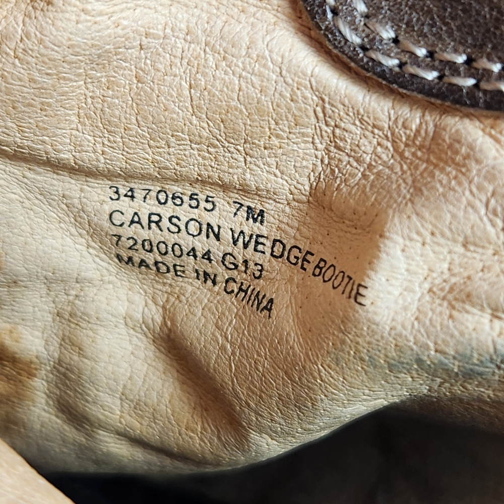 FRYE Women's Carson Wedge Bootie Size 7 Dark Taupe Leather Back Zipper Boho - Picture 10 of 13
